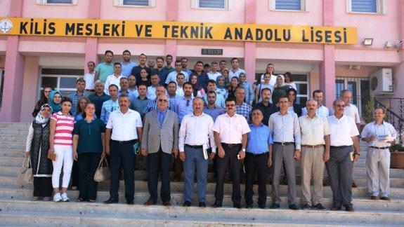 İl Milli Eğitim Müdürümüz Cemal Cüneyt Yavuz 26.07.2018 Perşembe günü Kilis Mesleki ve Teknik Anadolu Lisesinde müdürlüğümüz personeli ile toplantı yaptı