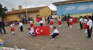 Dölek Karakoyunlu İlkokulu 23 Nisan Bayramı Programı