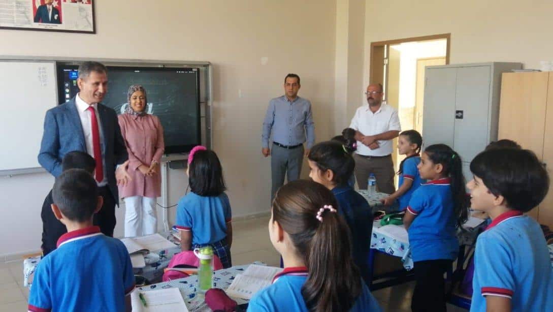 İl Milli Eğitim Müdürümüz Sayın Abdulkadir ALTAY, Okul Ziyaretlerini Nazlı Ömer Çetin İlkokulu'nda Sürdürdü
